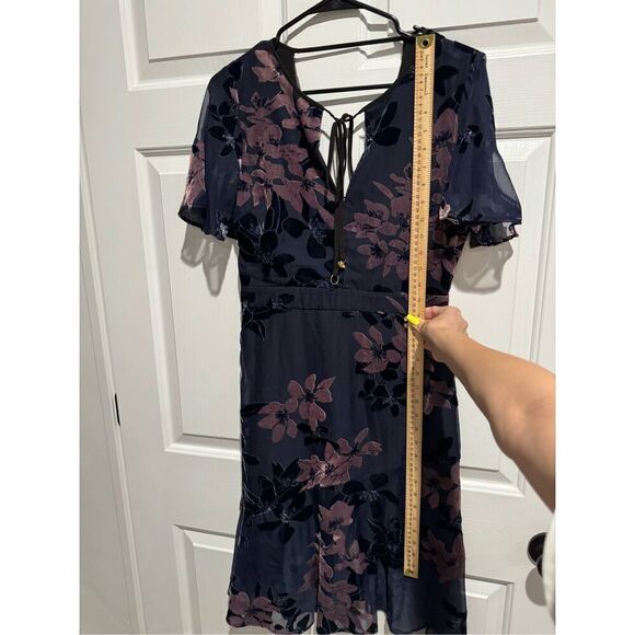 NWOT Sam Edelman Burnout Flutter Sleeves Velvet Floral Flare Sheath Hem Dress 4 - Picture 11 of 16